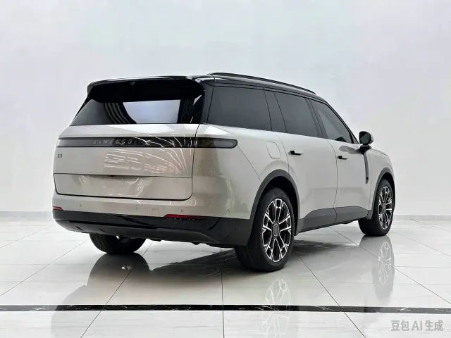 Lynk & Co 900 — Фото автомобиля 4