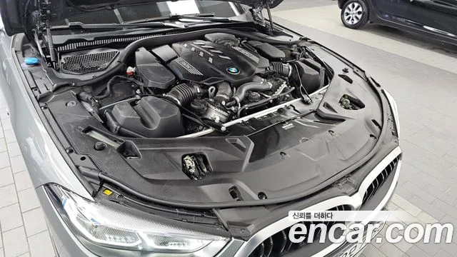 BMW 8 Series G15 — Фото автомобиля 6