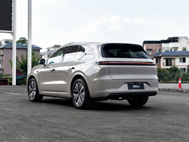 Li Auto L6 — Фото автомобиля 4