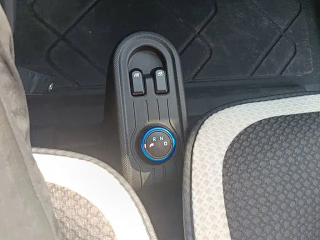 Wuling Hongguang Mini EV — Фото автомобиля 10