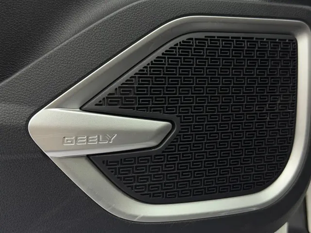 Geely Vision X6 — Фото автомобиля 9