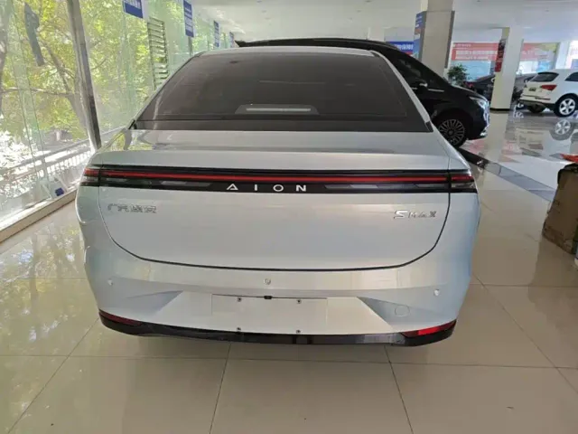 GAC Aion S MAX — Фото автомобиля 5