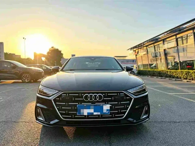 Audi A7L — Фото автомобиля 7