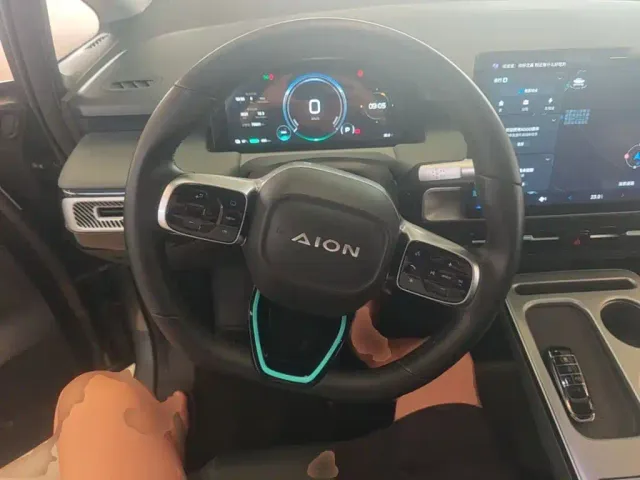 GAC Aion Y — Фото автомобиля 10