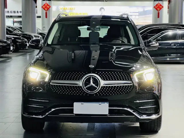 Mercedes-Benz GLE-Class — Фото автомобиля 2