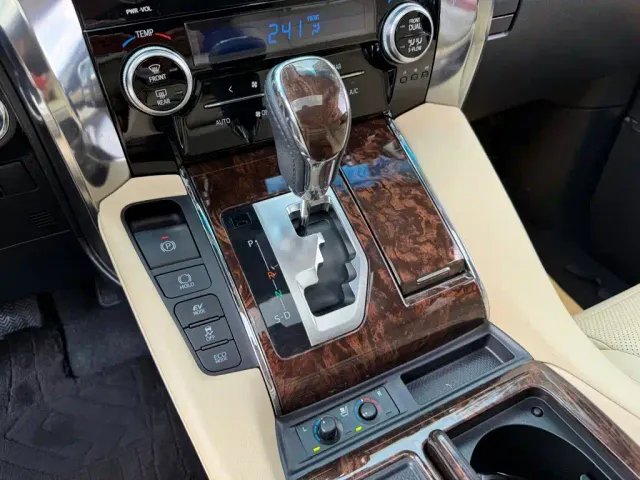 Toyota Alphard — Фото автомобиля 9