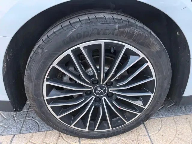 BYD Han — Фото автомобиля 9