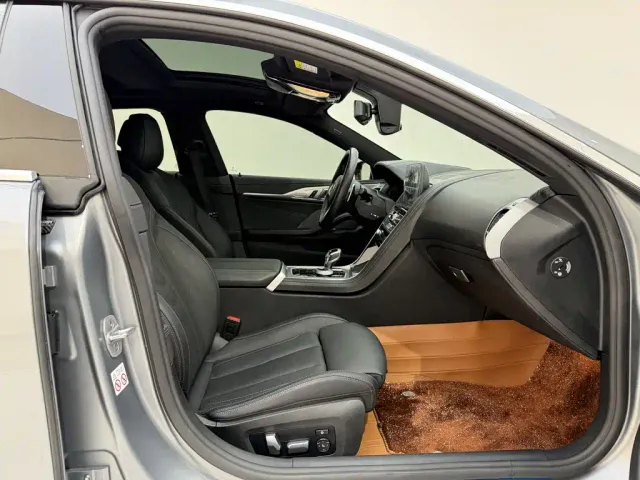 BMW 8 Series — Фото автомобиля 18