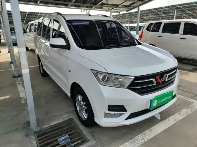 Wuling Hongguang — Фото автомобиля 3
