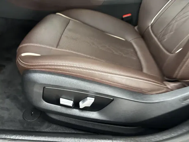 BMW 5 Series — Фото автомобиля 13
