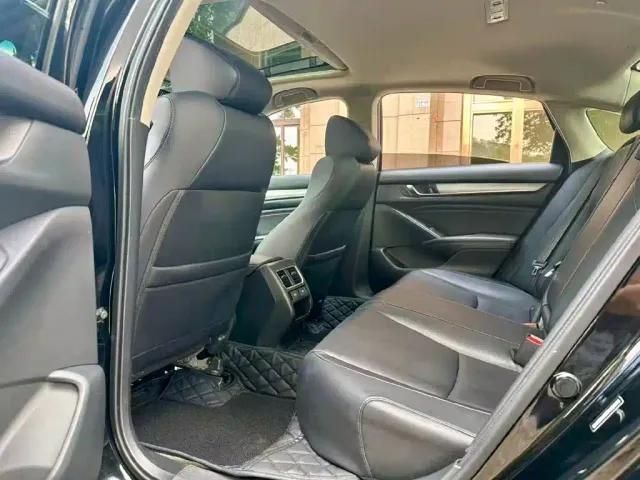 Honda Accord — Фото автомобиля 16