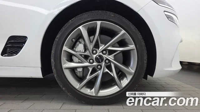 Genesis G70 New — Фото автомобиля 6
