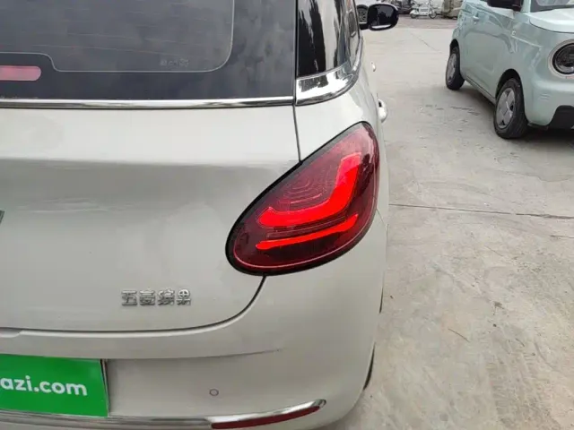 Wuling Bingo — Фото автомобиля 7