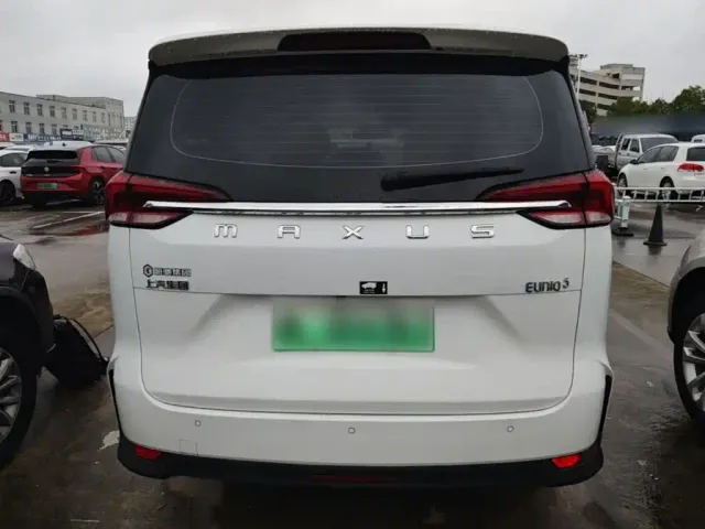 Maxus EUNIQ 5 — Фото автомобиля 5
