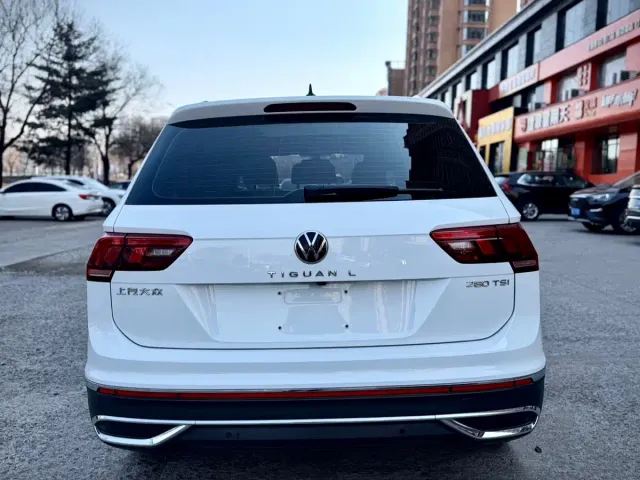 Volkswagen Tiguan L — Фото автомобиля 5