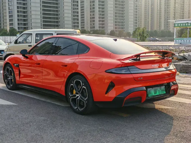 Xiaomi SU7 — Фото автомобиля 7