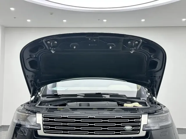 Land Rover Range Rover 2025 3.0 L6 400PS Flourishing Era Extended Wheelbase — Фото автомобиля 23