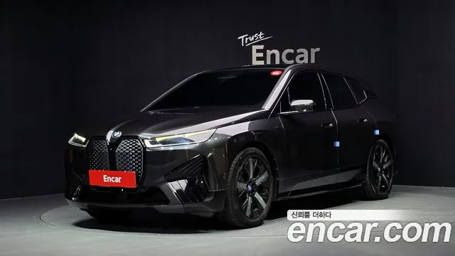 Фотография автомобиля — BMW iX