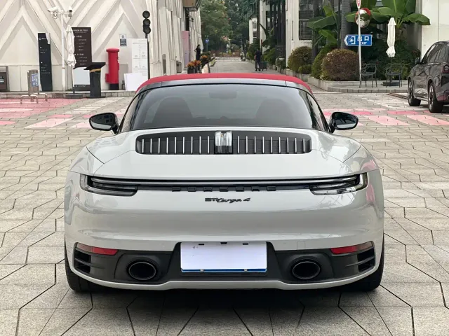 Porsche 911 — Фото автомобиля 5