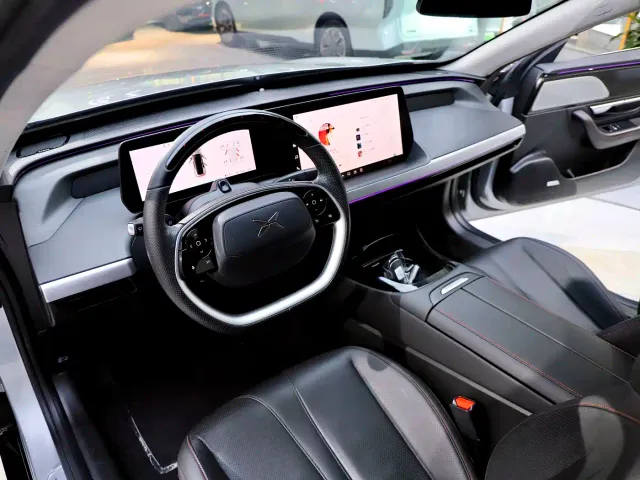 Xpeng P7 — Фото автомобиля 8
