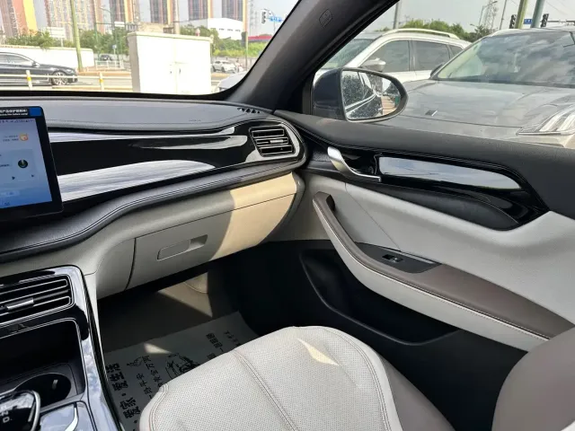 BYD Qin PLUS — Фото автомобиля 13