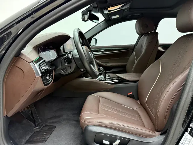 BMW 5 Series — Фото автомобиля 15