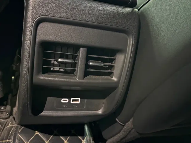 Cadillac XT4 — Фото автомобиля 20