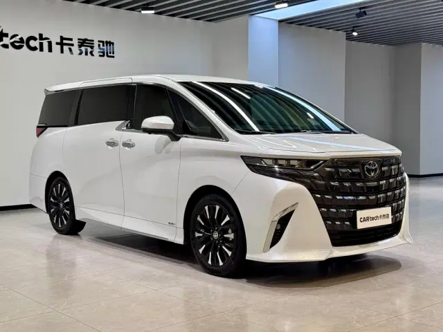 Toyota Alphard — Фото автомобиля 2