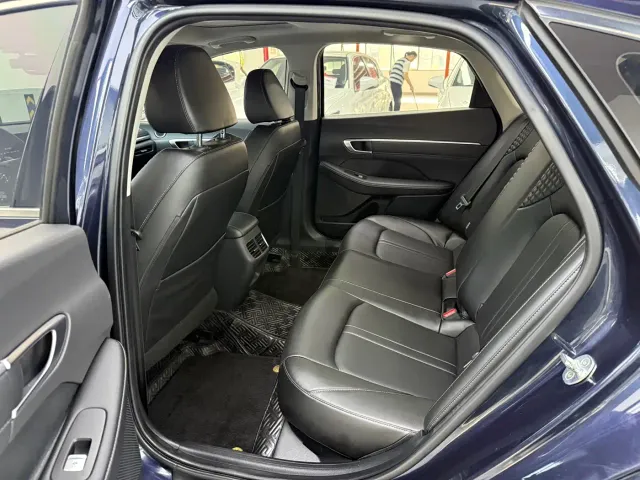 Hyundai Sonata — Фото автомобиля 7