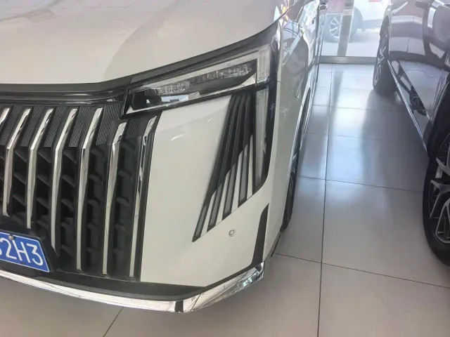 GAC Trumpchi M8 — Фото автомобиля 10