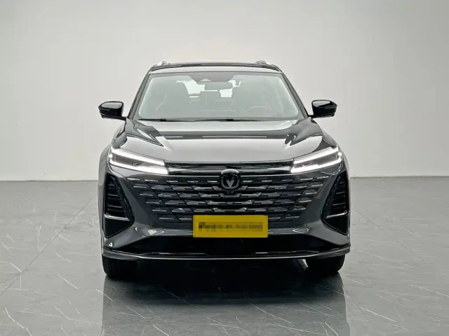 Changan CS75 Plus — Фото автомобиля 2