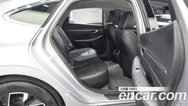 Hyundai Sonata — Фото автомобиля 18