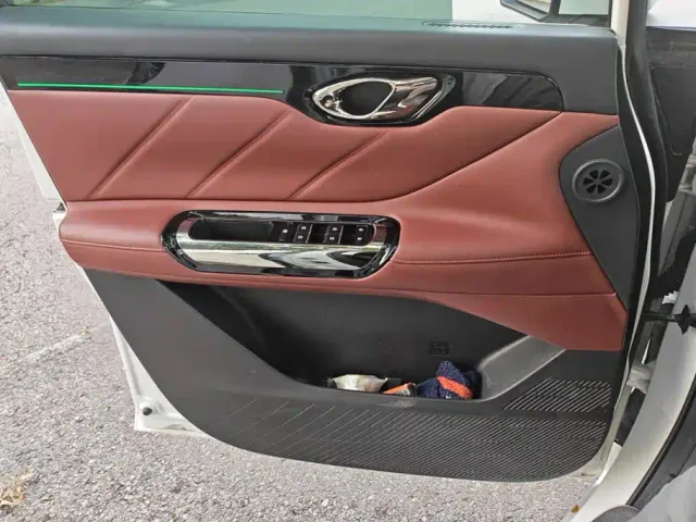 GAC Trumpchi E8 — Фото автомобиля 7
