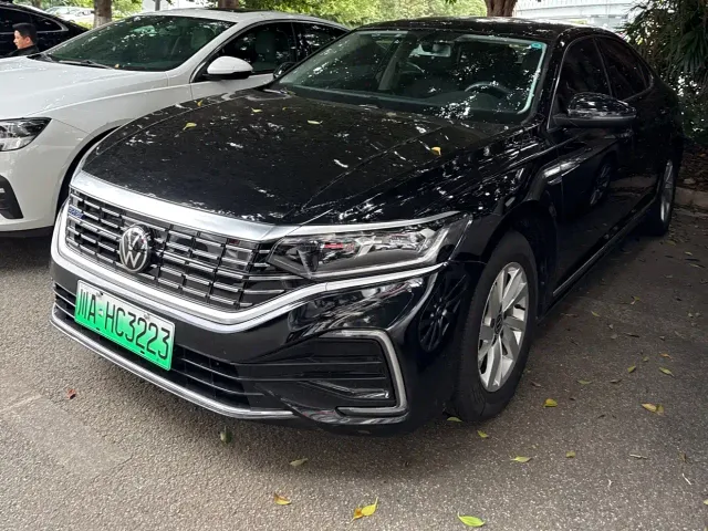 Фотография автомобиля — Volkswagen Passat