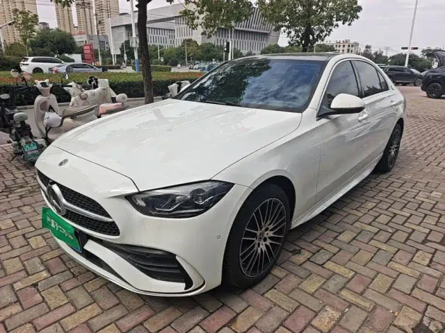 Фотография автомобиля — Mercedes-Benz C-Class