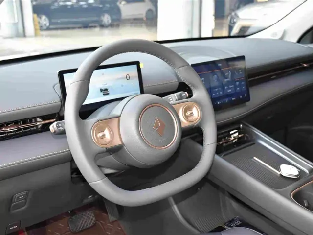 Baojun E6 — Фото автомобиля 8