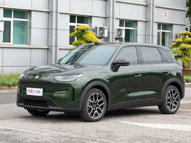Leapmotor A10 — Фото автомобиля 4