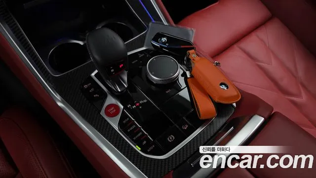 BMW XM — Фото автомобиля 8