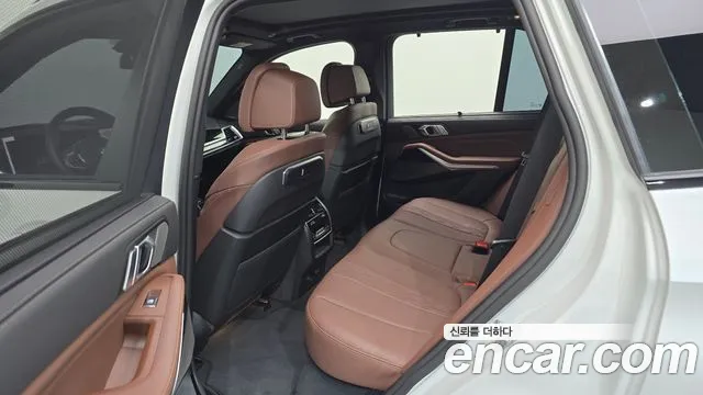 BMW X5 xDrive 40i M Sport — Фото автомобиля 10