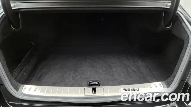 Genesis G90 Бензин 3.5 турбо AWD — Фото автомобиля 18