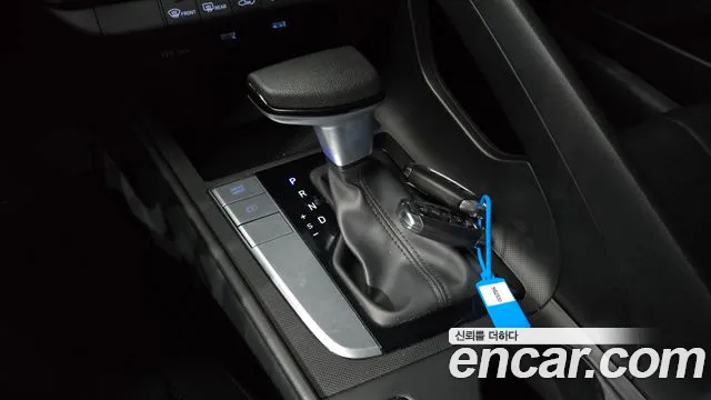 Hyundai AVANTE Avante (CN7) — Фото автомобиля 9