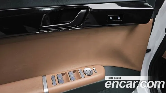 Hyundai Grandeur GN7 — Фото автомобиля 30