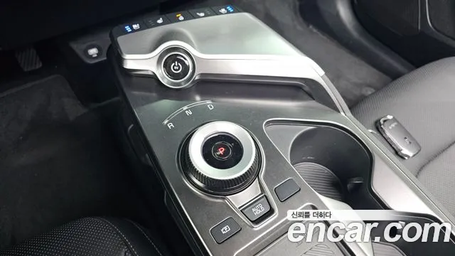 Kia EV6 — Фото автомобиля 12