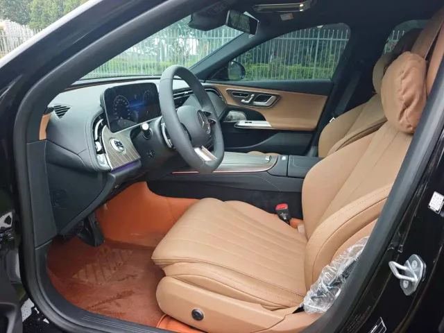 Mercedes-Benz E-Class — Фото автомобиля 13