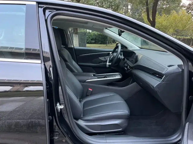 Buick LaCrosse — Фото автомобиля 16