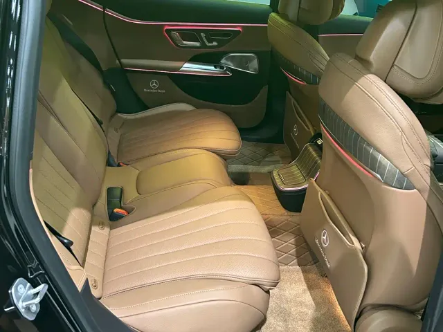 Mercedes-Benz E-Class — Фото автомобиля 5