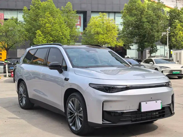 Leapmotor Leapmotor C16 2024 Extended Range 200 Premium Edition — Фото автомобиля 3