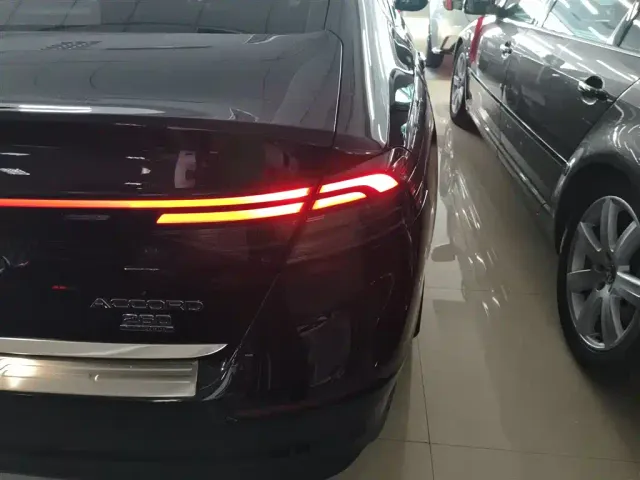 Honda Accord — Фото автомобиля 23