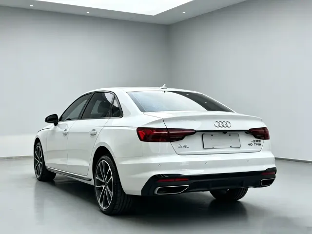 Audi A4L — Фото автомобиля 9