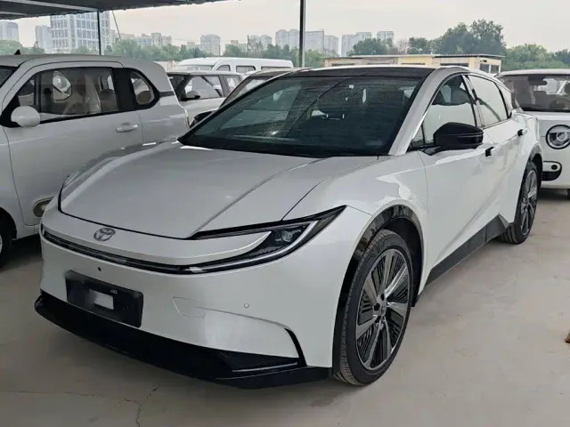 Фотография автомобиля — Toyota bZ5